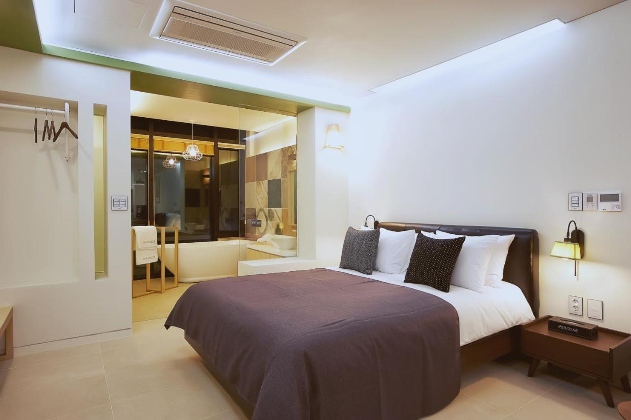 Jaynchloe Hotel Сеогвипо Екстериор снимка