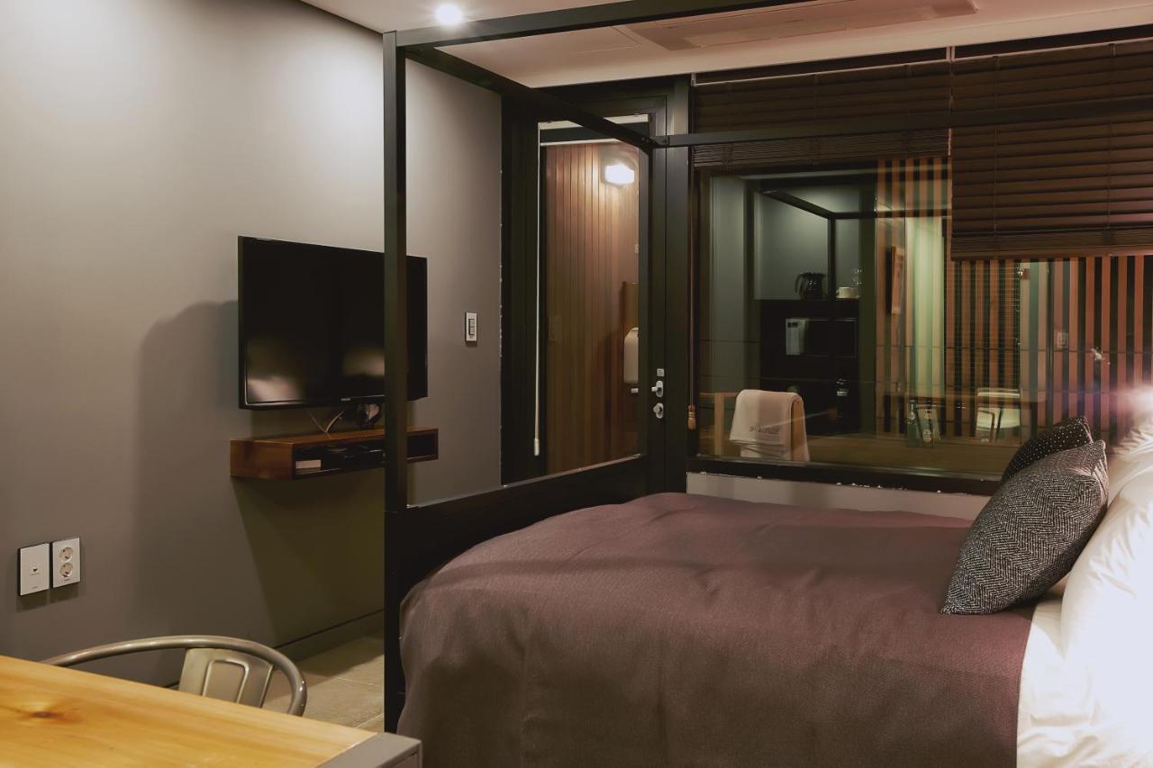 Jaynchloe Hotel Сеогвипо Екстериор снимка